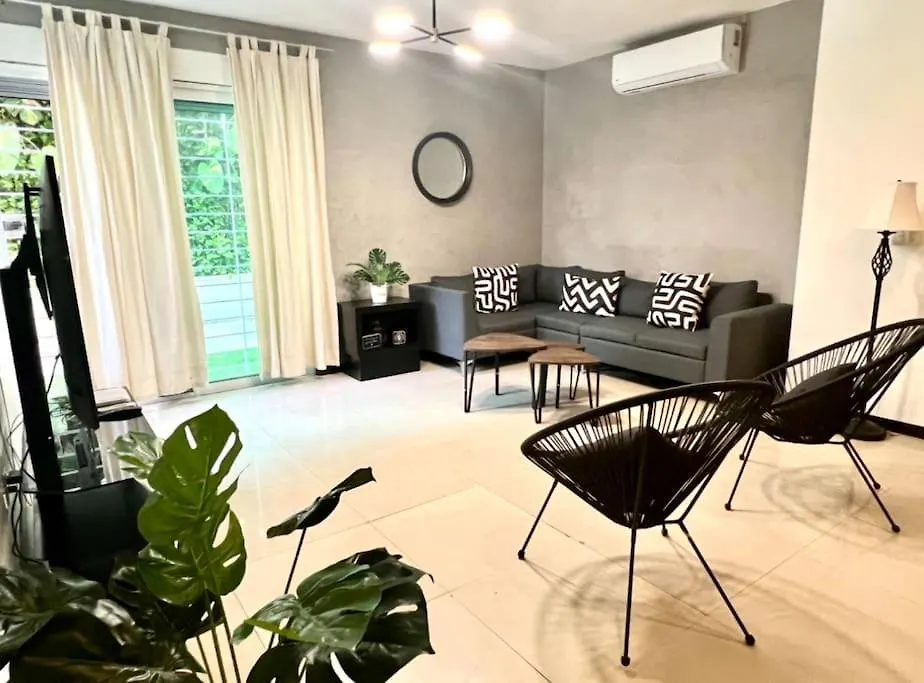 Apartmán Departamento En El Centro De Playa Del Carmen 8 Minutos Caminando A La Playa.