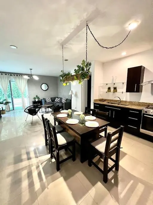 Apartmán Departamento En El Centro De Playa Del Carmen 8 Minutos Caminando A La Playa.